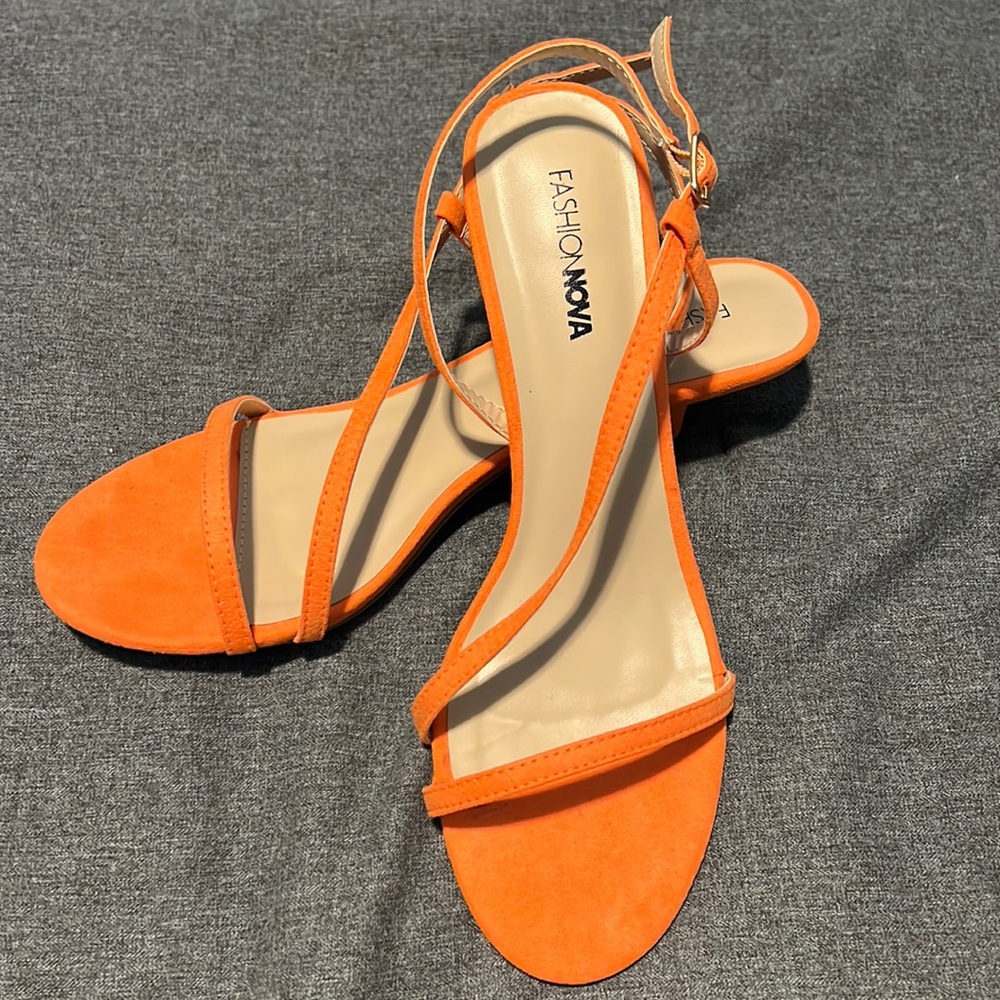 Neon Orange Kitten Heels / 8.5